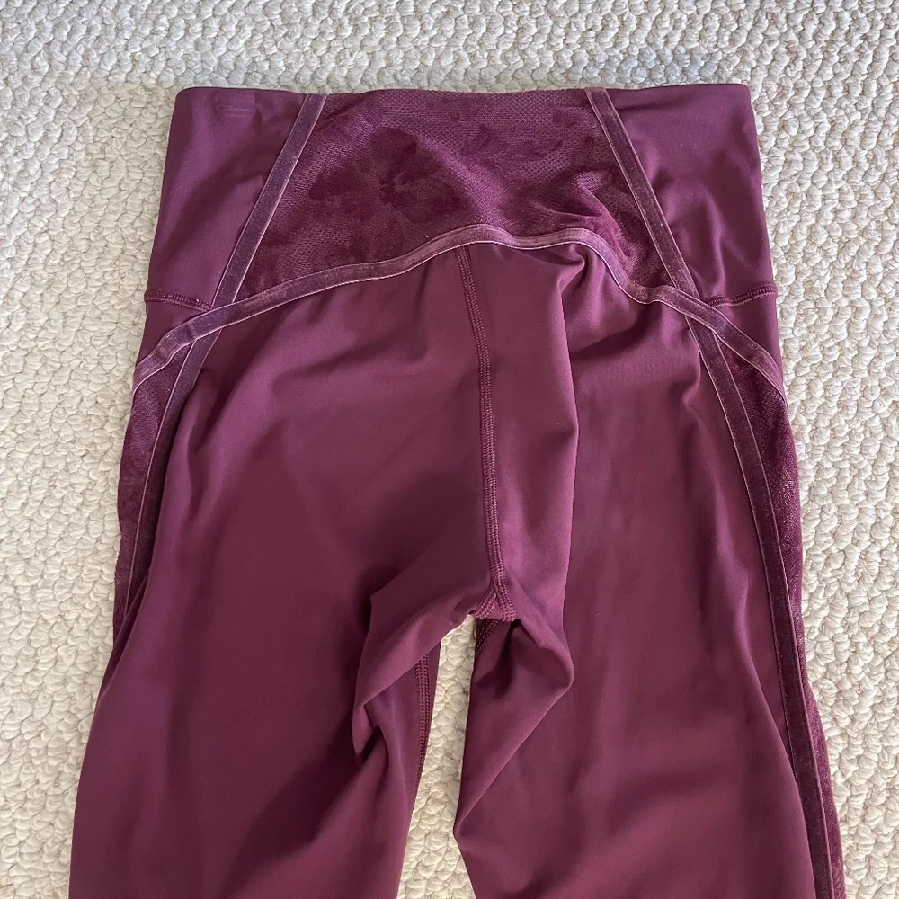 Lululemon Wunder Under High-Rise Tight Flocked 28" in Dark Adobe/Floral - Size 6 - Picture 10 of 14